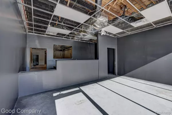 Detroit, MI 48221,18957 LIVERNOIS AVE