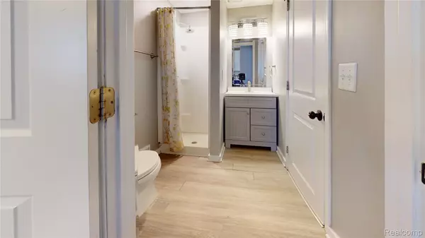 Pontiac, MI 48341,44 Lincoln ST