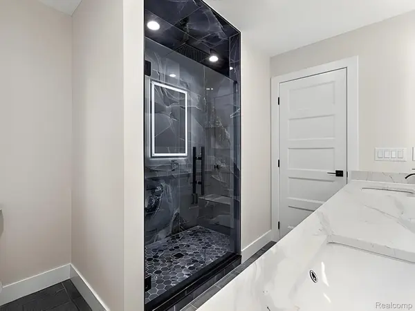 Ferndale, MI 48220,920 W Maplehurst ST