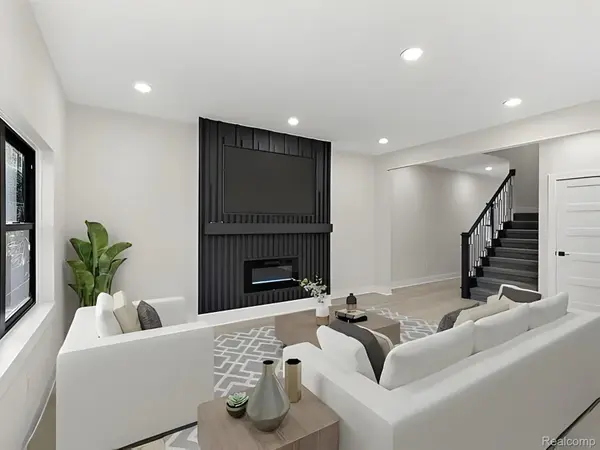 Ferndale, MI 48220,920 W Maplehurst ST