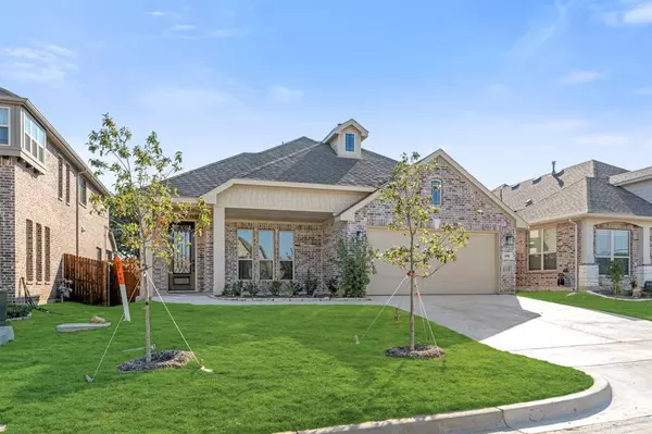 608 Pawprint Hollow, Godley, TX 76044