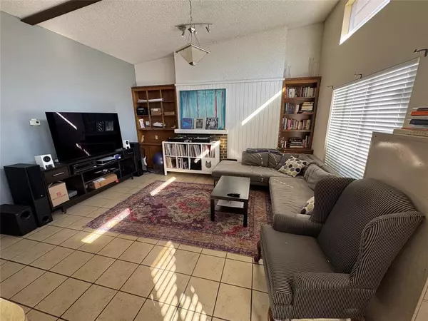 Fort Worth, TX 76110,2714 McCart Avenue #2712