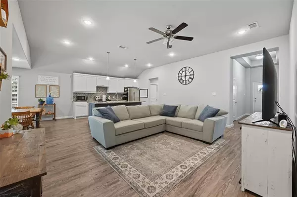 Springtown, TX 76082,977 Sam Street