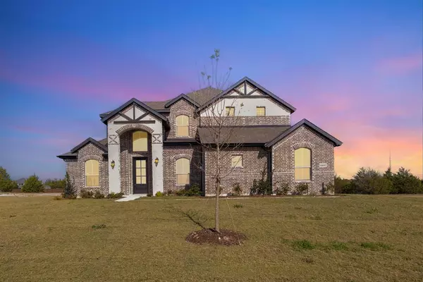 6851 Hayes Road, Midlothian, TX 76065