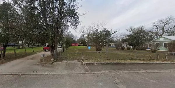 San Antonio, TX 78214,127 Livingston