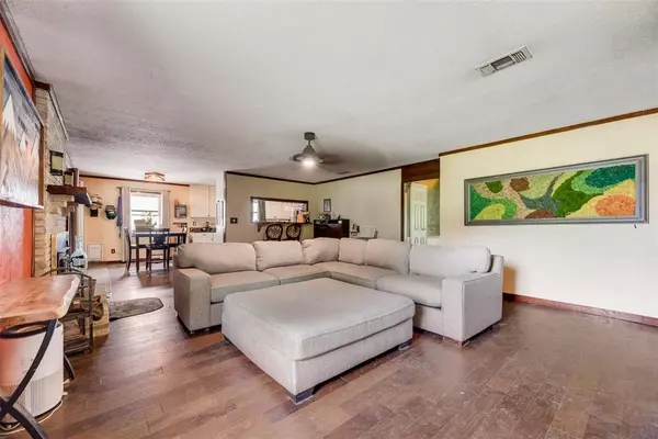 Denton, TX 76208,1809 N Trinity Road