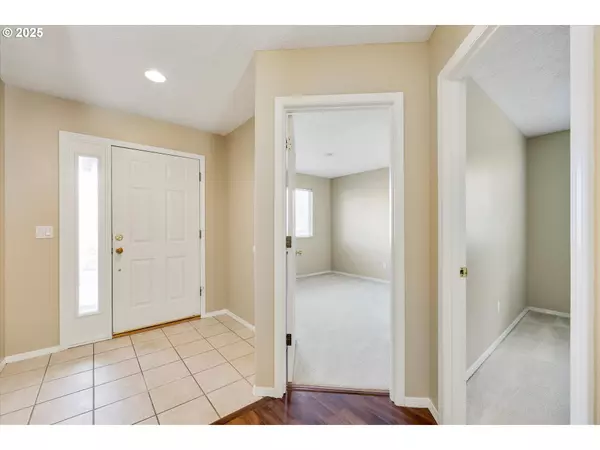 Sandy, OR 97055,39302 STRATFORD PL