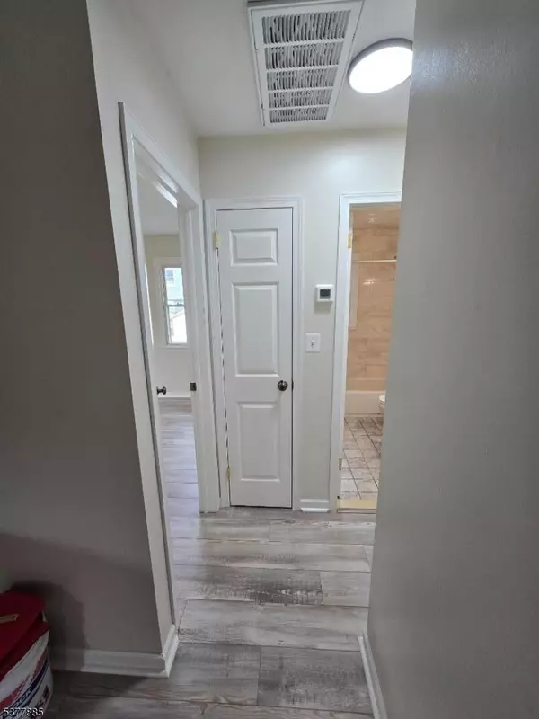 Hawthorne Boro, NJ 07506,759 Lafayette Ave #2