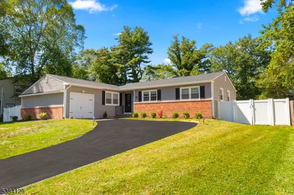 6 Hillsdale Rd, Lawrence Twp., NJ 08648