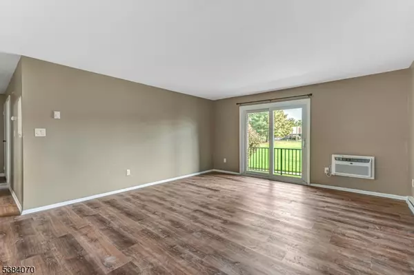 Hillsborough Twp., NJ 08844,807 Eves Dr #1B