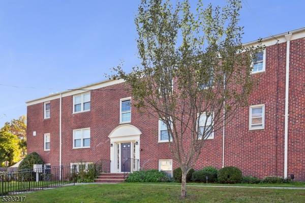 390 Morris Ave #35,  Summit City,  NJ 07901