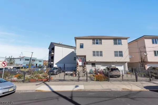 4 Saint Francis St, Newark City, NJ 07105