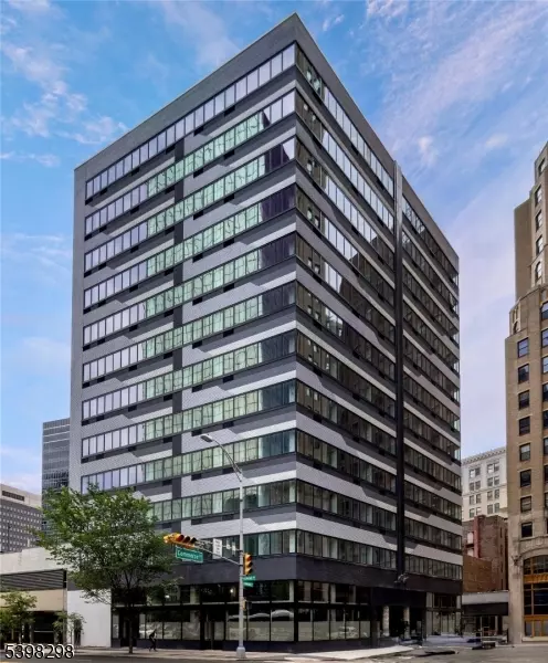 10 Commerce Ct #3C, Newark City, NJ 07102