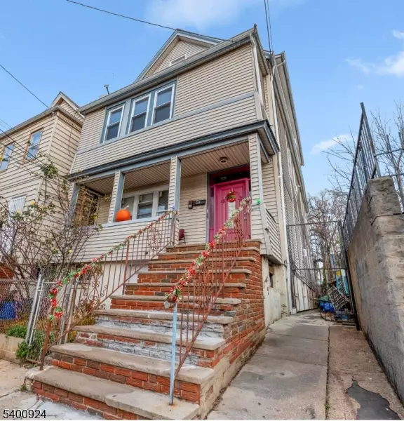 509 Marshall St, Elizabeth City, NJ 07206