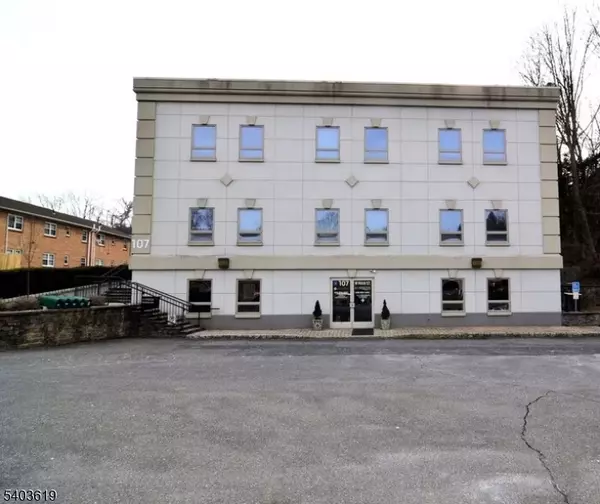 107 W Main St, Clinton Town, NJ 08809