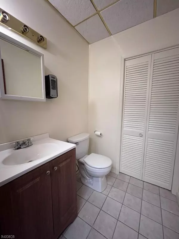 Paterson City, NJ 07503,970 Main St