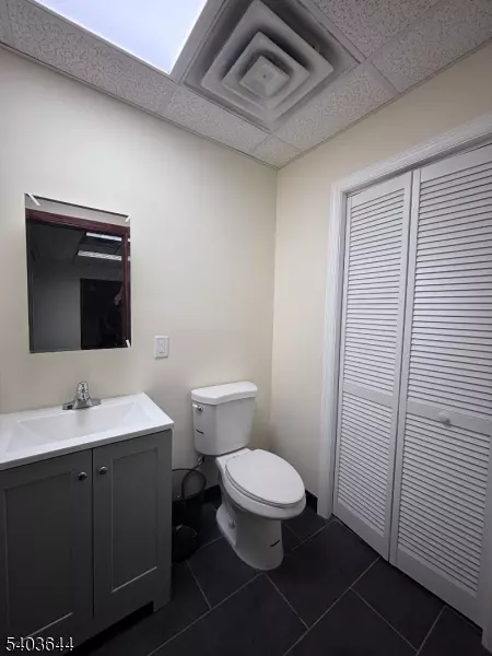 Paterson City, NJ 07503,970 Main St