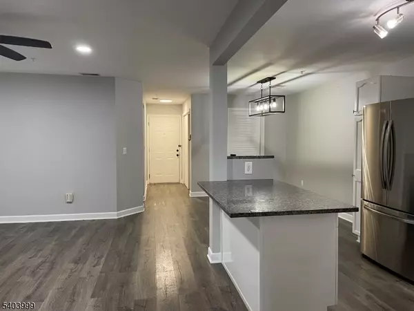 Green Brook Twp., NJ 08812,1223 King Ct #1223