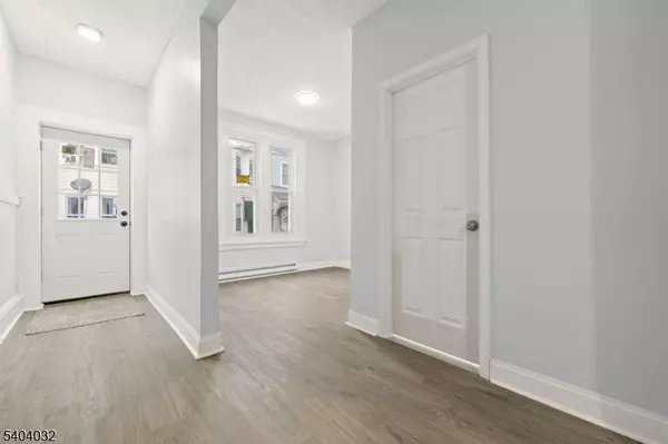 Phillipsburg Town, NJ 08865,23 Reese Ct