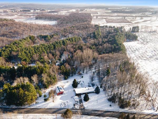 2094 S 88th AVE, Shelby, MI 49455