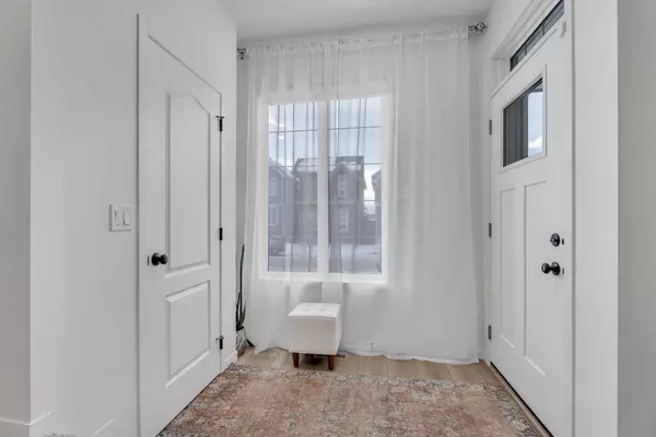 Calgary, AB T3M 3L9,128 Seton Villas SE