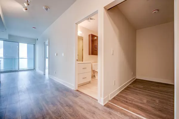 Toronto C15, ON M2J 4T1,188 Fairview Mall DR #319