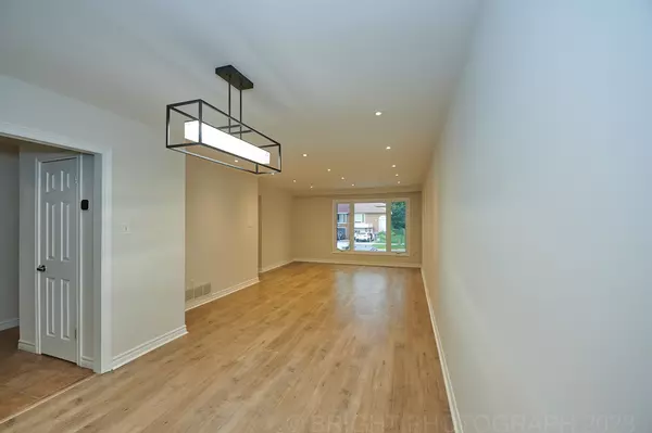 Toronto C15, ON M2J 3Z7,36 Ladner DR