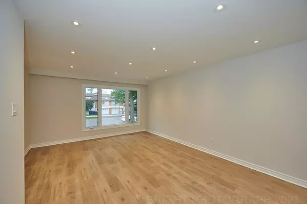 Toronto C15, ON M2J 3Z7,36 Ladner DR