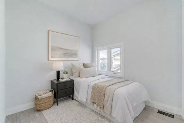 Toronto C03, ON M6C 3Y9,259 Robina AVE