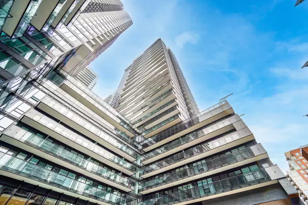 Toronto C10, ON M4P 1V3,117 Broadway AVE #1111