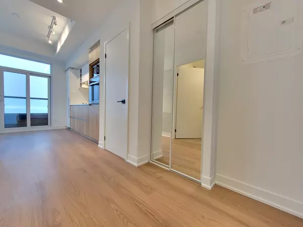 319 Jarvis ST #Lph12, Toronto C08, ON M5B 0C8