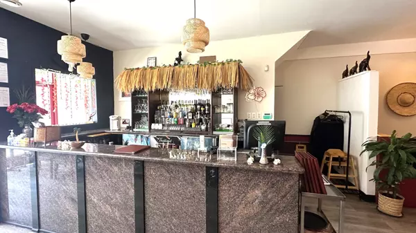 Toronto C04, ON M6C 2C5,1010 Eglinton AVE W