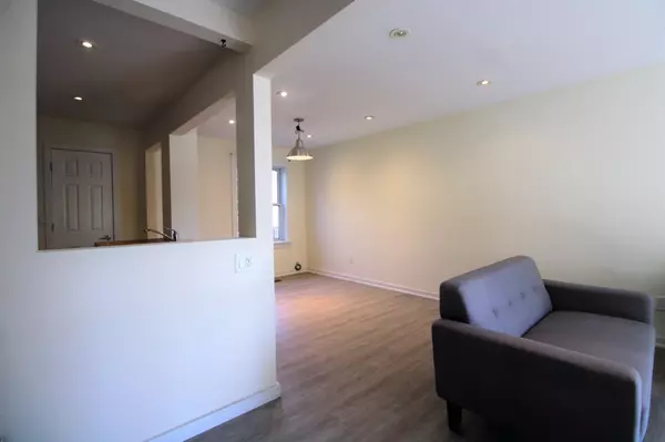 Toronto C01, ON M6H 4A2,303 St Helens AVE