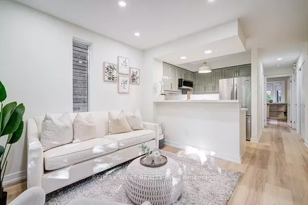 Toronto C01, ON M5V 3C9,801 King ST W ##12 B