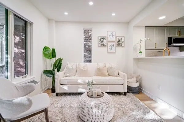 801 King ST W ##12 B, Toronto C01, ON M5V 3C9