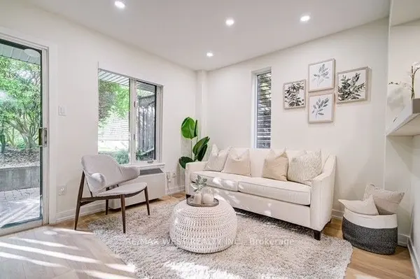 801 King ST W ##12 B, Toronto C01, ON M5V 3C9