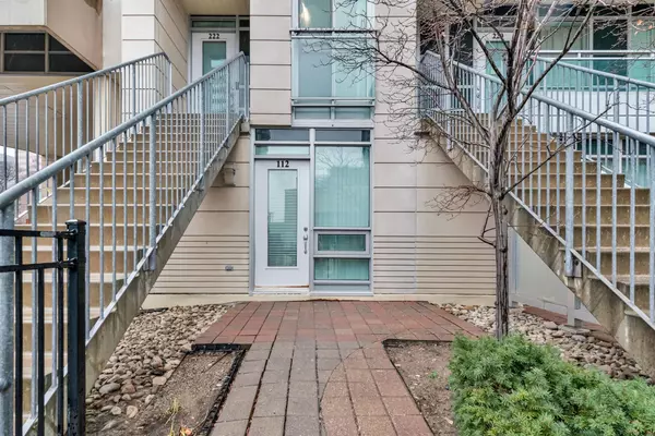 Toronto C14, ON M2N 4N4,21 Olive AVE E #112