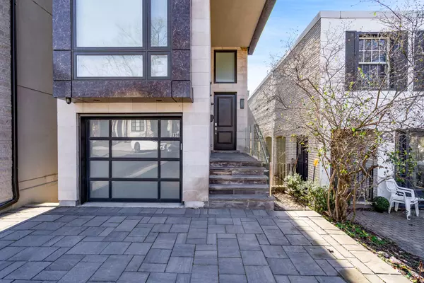 Toronto C04, ON M5M 1E3,209B Glengarry AVE