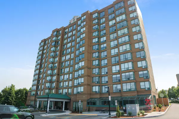 711 Rossland RD E #706, Whitby, ON L1N 8Z1