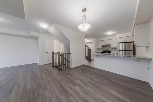 Pickering, ON L1X 0N2,3356 Swordbill ST