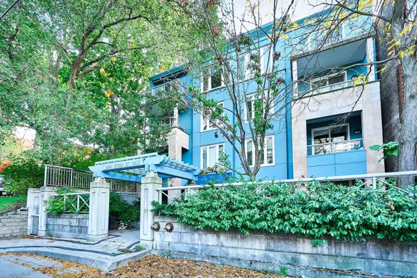 Toronto E02, ON M4E 1H2,2365 Queen ST E #203