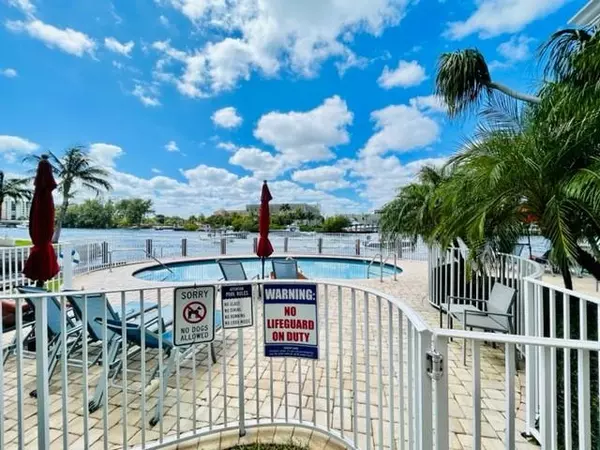 Pompano Beach, FL 33062,1705 N Riverside Dr #7