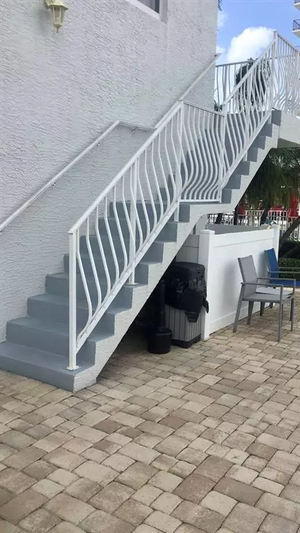 Pompano Beach, FL 33062,1705 N Riverside Dr #7