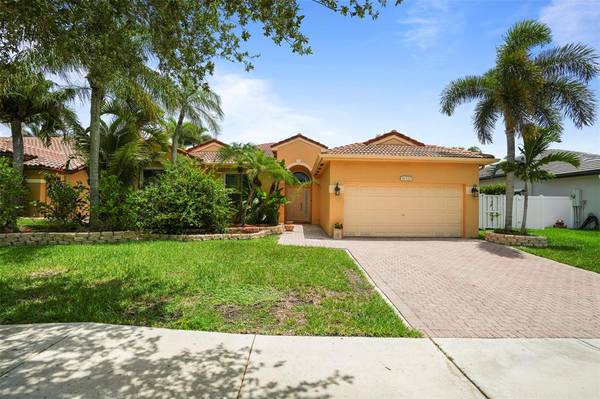 16332 N Segovia Cir, Fort Lauderdale, FL 33331