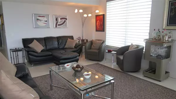 Pompano Beach, FL 33062,2880 NE 14th Street Cswy #601