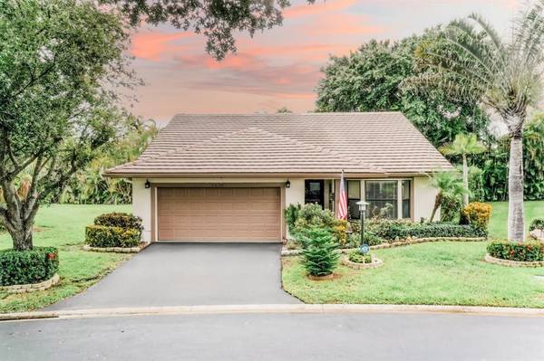 1450 Lakeview Cir, Coral Springs, FL 33071