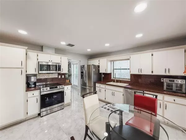 Coral Springs, FL 33071,1450 Lakeview Cir