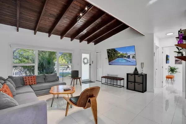 Miami, FL 33161,1050 NE 150th St