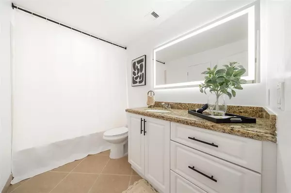 North Lauderdale, FL 33068,7127 Sportsmans Dr