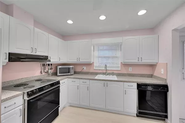 Lake Worth, FL 33467,724 Nantucket Circle #A